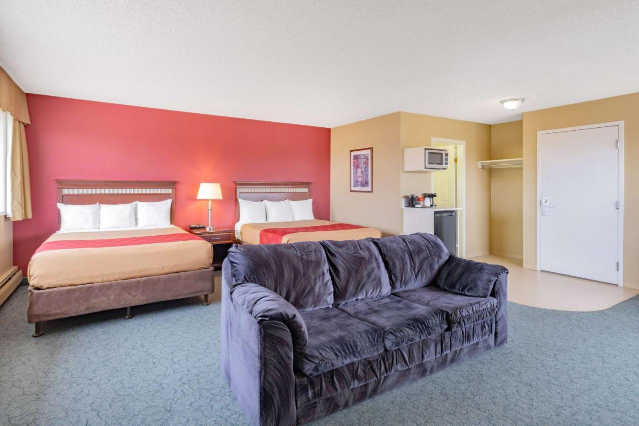 Travelodge By Wyndham Fort St John Fort St. John Exterior photo