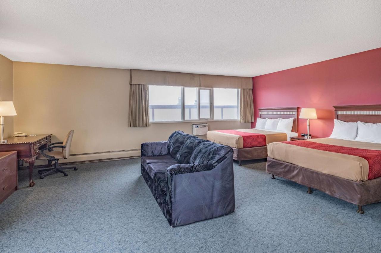 Travelodge By Wyndham Fort St John Fort St. John Exterior photo